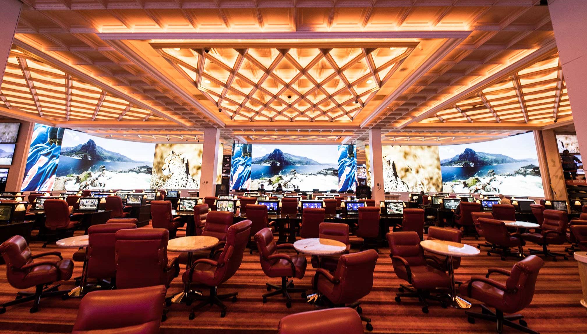 Reno's Peppermill Sportsbook Draws Massive Crowds With Curved LED
