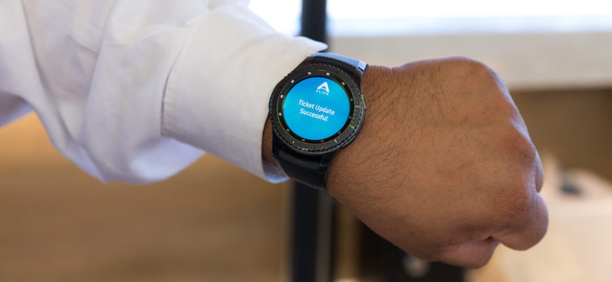 Samsung wearable hot sale gear s3