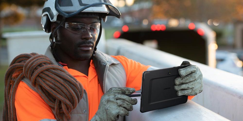 Why You Need a Rugged Tablet for Your Field Workers