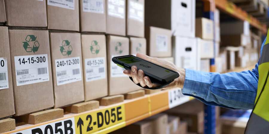 7 Benefits of Mobile RF Barcode Scanner App in warehouse