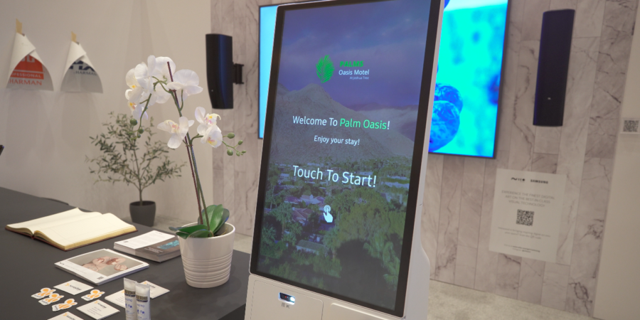 The benefits of self-check-in hotel kiosks - Samsung Business Insights